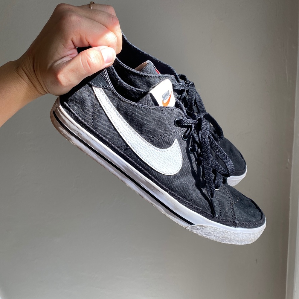 Nike black shoes - W12, M 11